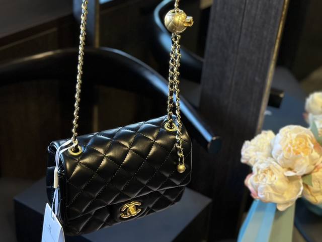 小羊皮 折叠礼盒 官网飞机盒 Chanel 小金球方胖子 调节扣 “New Arrival” 最美方胖子人间香奈儿 白富美小姐姐必备款 ■单独夸最让人挪不开眼 小羊皮 折叠礼盒 官网飞机盒 Chanel 小金球方胖子 调节扣 “New Arrival” 最美方胖子人间香奈儿 白富美小姐姐必备款 ■单独夸最让人挪不开眼