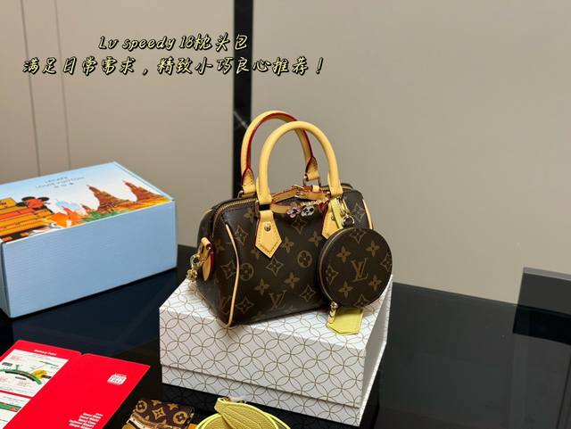 新款 配折叠盒飞机盒 Size：18Cm Lv Speedy Nano 代购渠道 台湾客定老花+五金+黄皮 肩带可以拆卸和调节长短哦！