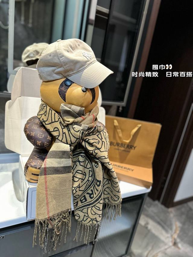 礼盒包装 降温啦！晚上真的需要一条围巾 Bur王牌围巾 无敌好卖的一款 必须种草的第一条围巾