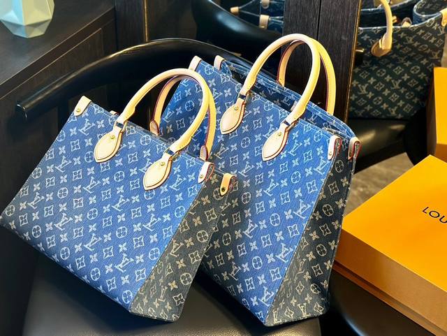 高品质lv 2024 早春新款 全新牛仔onthego妈咪袋 新款出炉 性价比之王这是一款超赞的包型，灵感来自于恶搞lv的街头品牌，曾经的曾经，Louis Vl