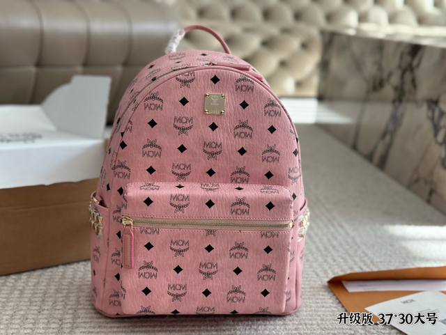 经典高版本mcm双肩背包到货啦 M C M 款韩国专柜新款双肩包青岛原单代工品质 原版颜色拉头！专柜同材质 原版ykk拉头拉链 专柜原装定制 防尘袋 韩国乐天免