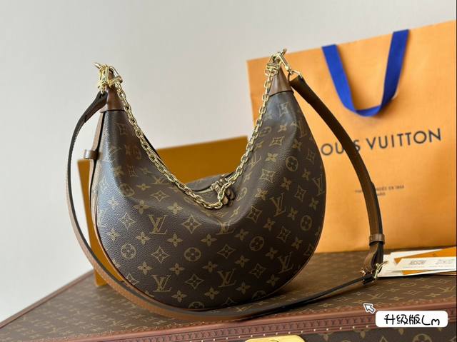 折叠盒 原单品质 走秀款大豌豆包 老花拼黄花 尺寸38×26Cm 搜索月亮包