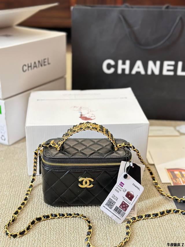 牛皮版本 Chanel24S 字母手柄羊皮黑色长盒子 羊皮看起来有高贵范 喜欢的人依然很爱 字母手柄一样的美 尺寸18 12Cm