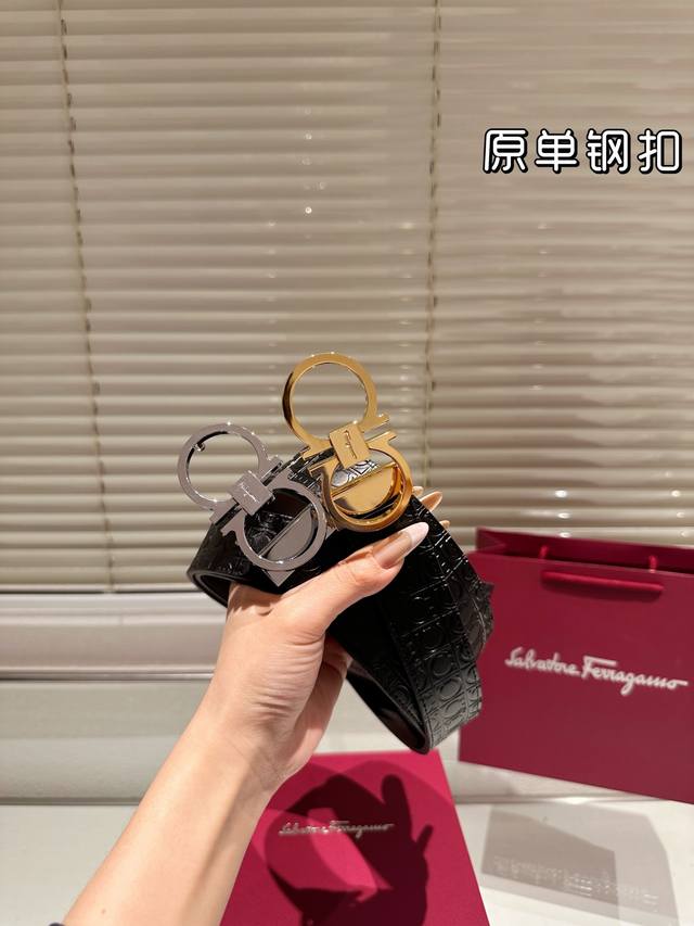 钢扣 高版本！腰带菲拉格慕牛皮皮带～热门款 男女通用皮带里面最火的版本啦～质量很好 全套包装！五金绝对不褪色 皮带头和专柜一样的哦～ 配礼盒手提袋发票