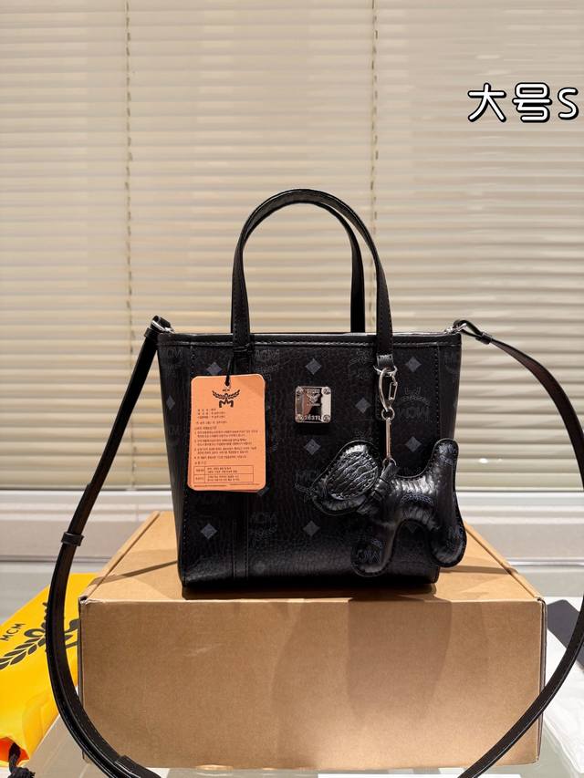 顶级原单 牛皮 大号 Mcm 原单20Tote 菜篮子 茶金mc 新款购物袋 菜篮子手提肩背超实用 原单正品东莞mcm国内代工厂代加工全包正品工序全方位对花每一