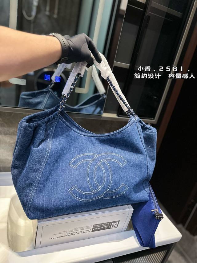 香奈儿 Chanel加上内袋的大空问、一整个简约又 时尚潮流,这种款式过多久都依日在时尚的前线使用频率很高,平时日常也是非常实用宜搭!低调有质感容量也很可尺寸4 香奈儿 Chanel加上内袋的大空问、一整个简约又 时尚潮流,这种款式过多久都依日在时尚的前线使用频率很高,平时日常也是非常实用宜搭!低调有质感容量也很可尺寸4