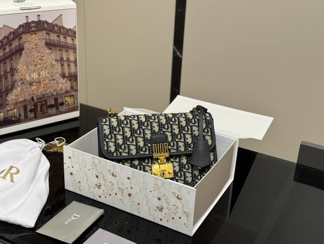 链条 迪奥 Addict Oblique 邮差包 升级版 炒鸡nice 尺寸：24.16Cm 配折叠盒飞机盒