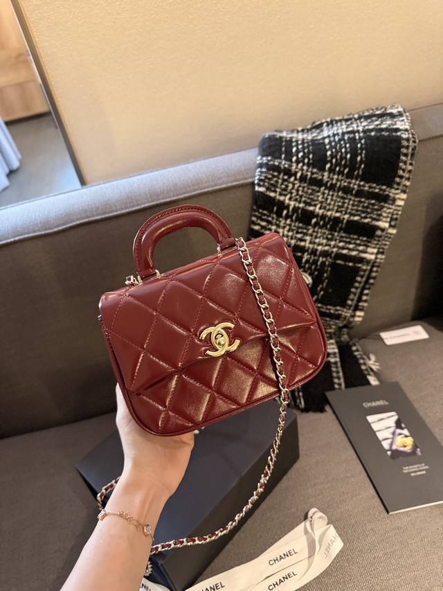折叠礼盒包装 Chanel 24C油蜡皮手柄款方胖子性价比很高的一只隐藏款小可爱～ 尺寸19*14Cm