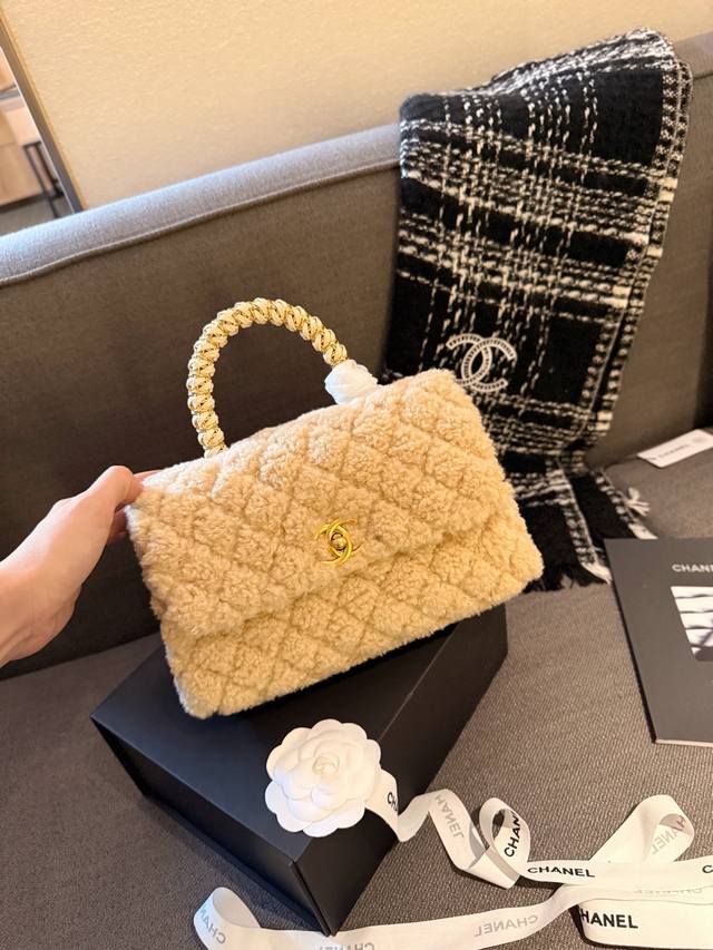 折叠礼盒包装 高版本 复刻版 Size：25Cm 小香家coco Handle 手提包 粒面牛皮材质 原版五金！！