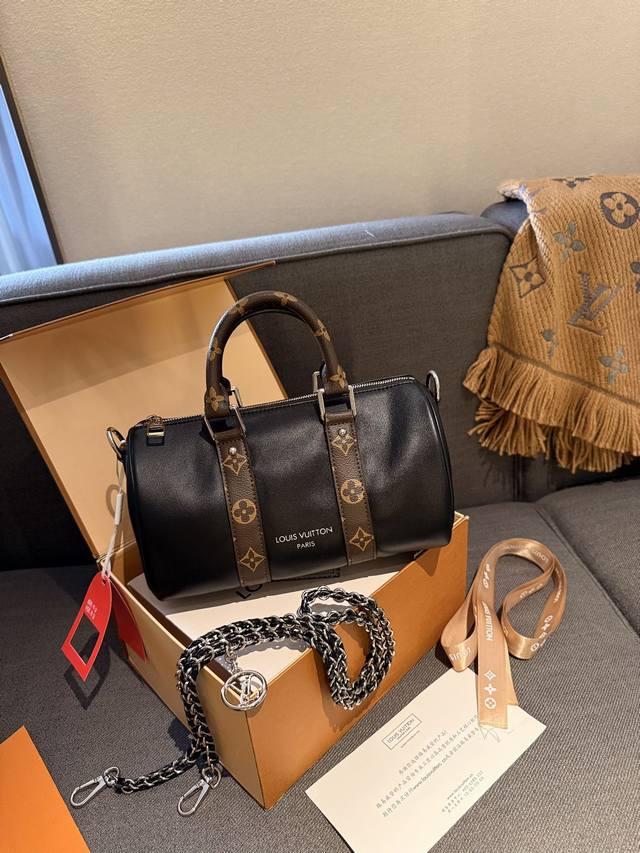 折叠礼盒官网飞机盒” Lvkeepall枕头包 2024新款 手提 斜挎 尺寸25Cm 男女通用哦