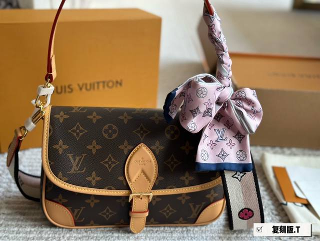 原单顶级 Lv法棍包穿搭也太好看了吧 无滤镜的上身实拍先 自从speedy20开始就种草了这个系列然后又特别喜欢 双肩带的配置让复古的气质中又带着时尚感搭配起来