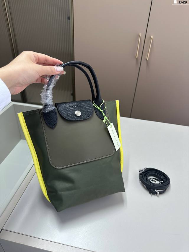 龙骧托特包 简单百搭 颜值高 日常出街首选 潮酷时尚女孩必入款 D-29 尺寸16.8.24