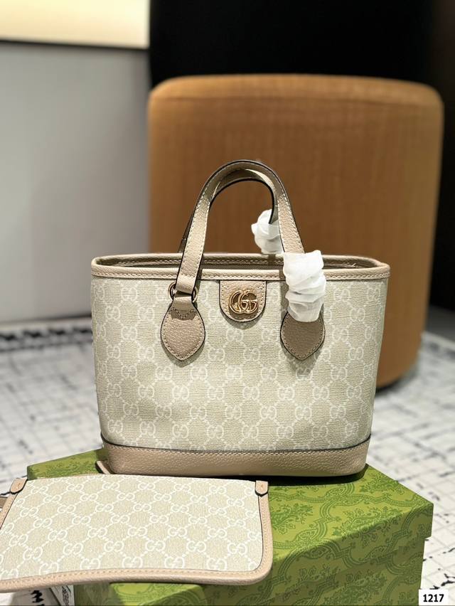 酷奇购物袋 Gucci 新品 Tote 菜篮子 购物袋手提托特斜挎单肩多用 定制面料logo五金原版一比一品质 炒鸡百搭实用的一款 喜欢的美妞赶快入手吧 店主推