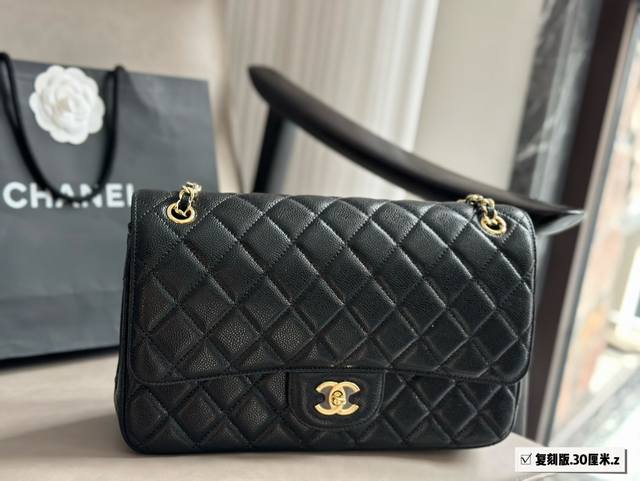 大号 配盒 Size：30*19Cm 小香家 Cf Jumbo 大号又酷又飒 大号cf是一点都不大 酷酷的随意搭配 牛皮品质