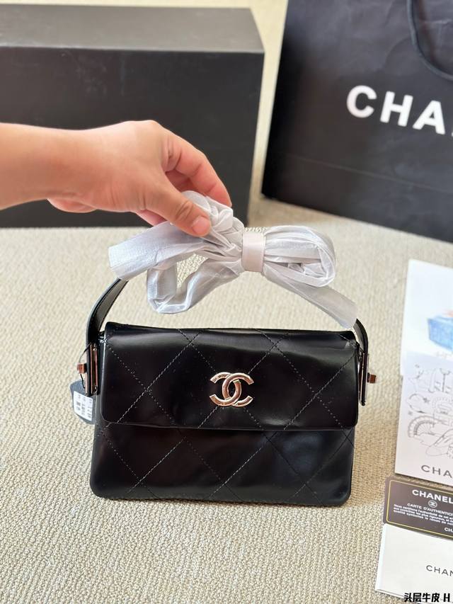 顶级原单 头层皮 Chanel 信封包 慵懒随性又好背 上身满满的惊喜 高级慵懒又随性 彻底心动的一只 Size：23 16Cm