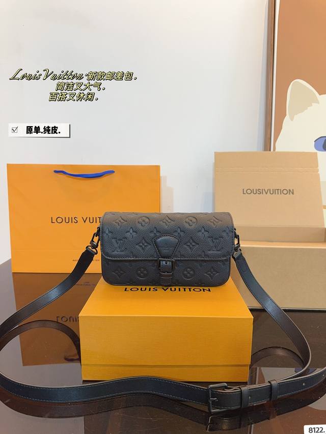 配礼盒. 男生必入超经典lv S-Cape 邮差包测评 又是一期louis Vuitton男包推荐真的很精彩 很多男包除了男生喜欢 今天推荐的这只outdoor