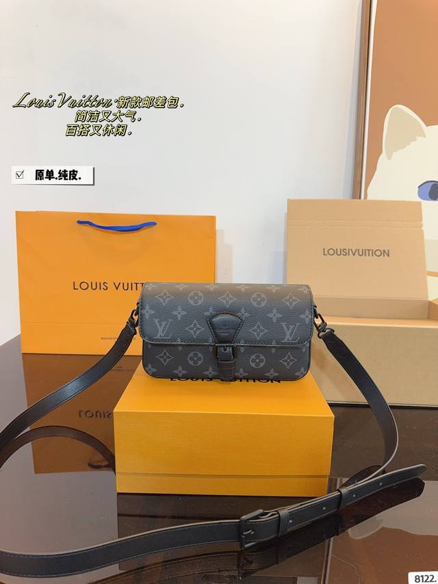 配礼盒. 男生必入超经典lv S-Cape 邮差包测评 又是一期louis Vuitton男包推荐真的很精彩 很多男包除了男生喜欢 今天推荐的这只outdoor