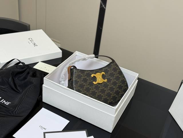 配盒 Size：23*13Cm Celine Tilly 好看又好用的包 2024新款小可爱tilly 复古性感百搭小包 赛琳不容错过！！ 牛皮皮质