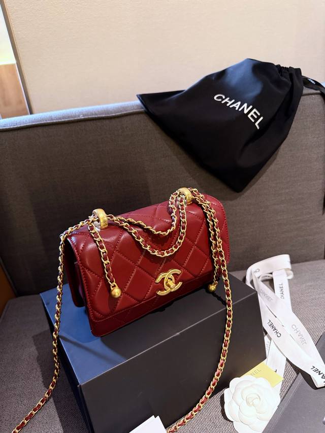 折叠礼盒包装 “Chanel 新款woc 发财包 ” Chanel 香奈儿 新品 发财包 专柜走秀款 这个太美啦简直chanel肩背斜挎款 多功能包，高级重工，