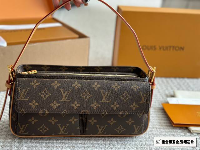 Lv中古包分享 骆驼 Lv中古包又一位当红炸子鸡来咯 一只看似中古中矩却又有点标新立异的包。 因为包身前的两个大口袋类似骆驼的驼峰,因此被称骆驼包。 可真会想象 Lv中古包分享 骆驼 Lv中古包又一位当红炸子鸡来咯 一只看似中古中矩却又有点标新立异的包。 因为包身前的两个大口袋类似骆驼的驼峰,因此被称骆驼包。 可真会想象