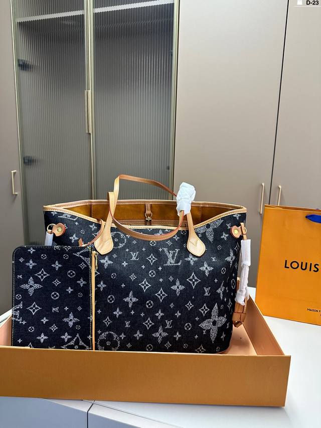 Lv 牛仔购物袋 复古优雅 永远的经典 正式休闲皆可 日常通勤无压力 D-23尺寸33.16.29折叠盒