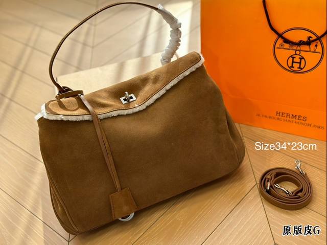 羊羔毛 尺寸34*23厘米 爱马仕 凯莉包 当之无愧的百搭之王 搭配任何风格完全没问题 经典 高级提升气质的最强装备 羊羔毛 尺寸34*23厘米 爱马仕 凯莉包 当之无愧的百搭之王 搭配任何风格完全没问题 经典 高级提升气质的最强装备