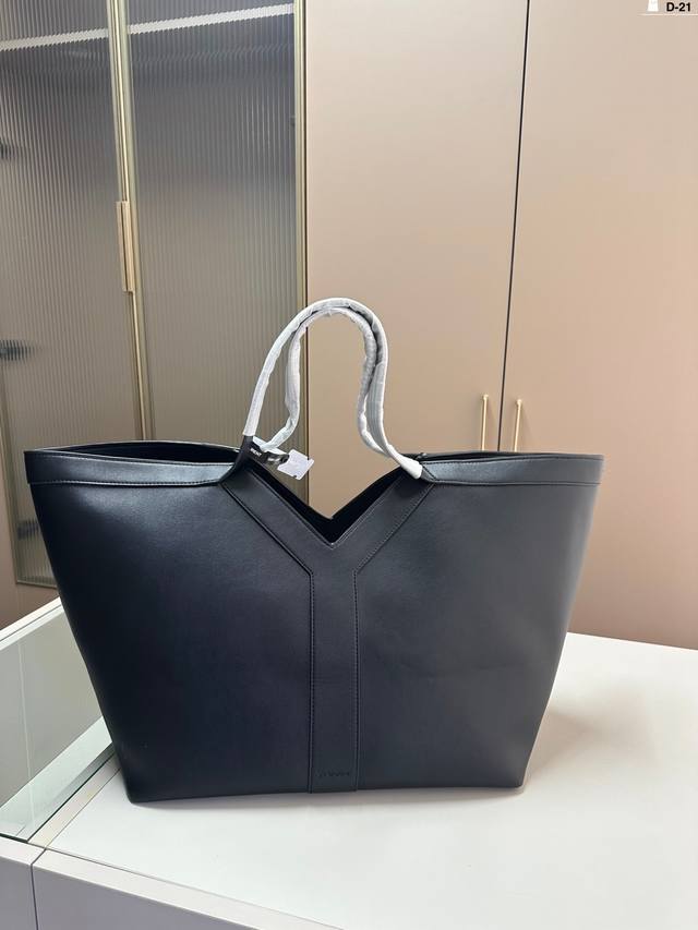 圣罗兰 Ysl Why 托特包 容量是真的大 内里好多个口袋，超能装，太实用了！ D-21尺寸36.22.33配盒