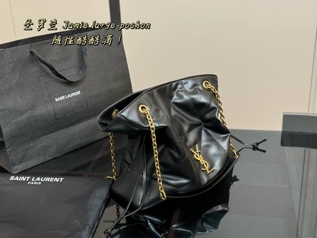 无盒 Size：35.31Cm 圣罗兰太好搭配了呜呜呜 Ysl Bag 更酷哦！ 面料很耐造 高级感拉满 搜索 垃圾袋