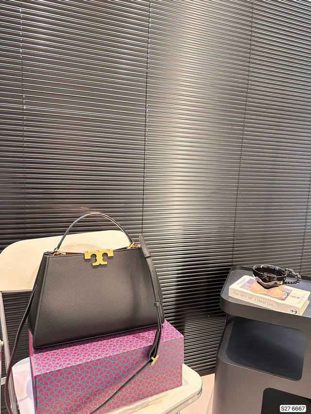 配折叠盒子 托里伯奇 金砖手提包 最佳出行单品 颜值很到位 时尚又潮流 加上又a又飒的感觉风格 尺寸：32 21 货号6667