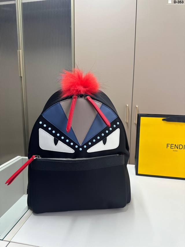芬迪 小怪物双肩包 Fendl 芬迪的小怪兽包 男女通用 搭配狐狸毛超级洋气 D-353尺寸33.13.37 芬迪 小怪物双肩包 Fendl 芬迪的小怪兽包 男女通用 搭配狐狸毛超级洋气 D-353尺寸33.13.37