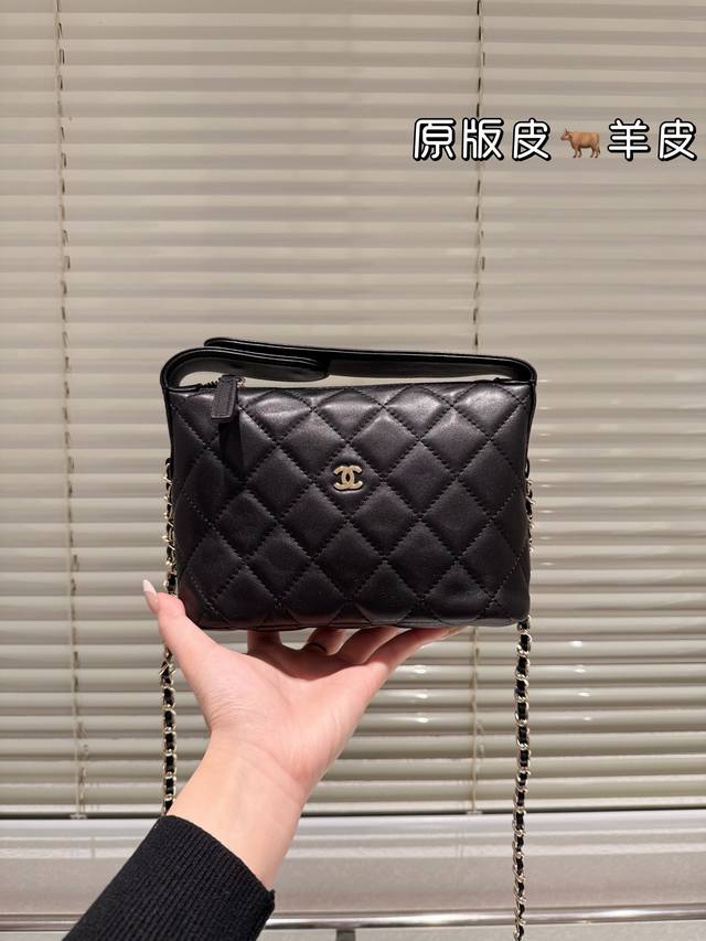 头层牛皮 Chanel 饭盒包 慵懒随性又好背 上身满满的惊喜 高级慵懒又随性 彻底心动的一只 Size：21.13
