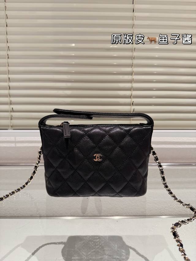 头层牛皮 Chanel 饭盒包 慵懒随性又好背 上身满满的惊喜 高级慵懒又随性 彻底心动的一只 Size：21.13