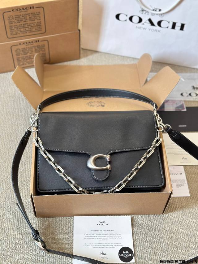 顶级原单 纯牛皮 大号 Chain Tabby家族 这款包的设计简直就是甜酷女士的最爱 Chain Tabby满足你所有容量需求 尺寸大号30 20Cm 一起g