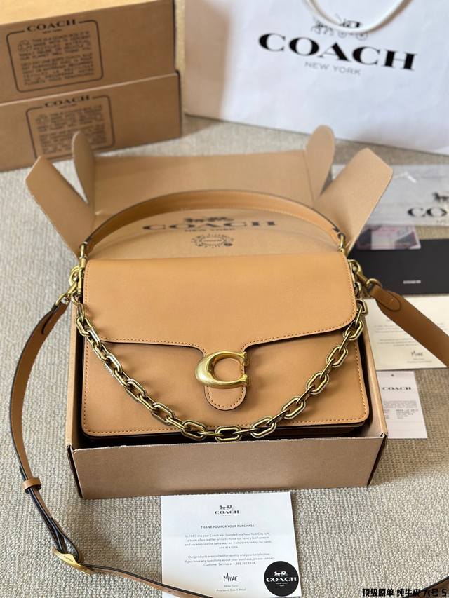 顶级原单 纯牛皮 大号 Chain Tabby家族 这款包的设计简直就是甜酷女士的最爱 Chain Tabby满足你所有容量需求 尺寸大号30 20Cm 一起g