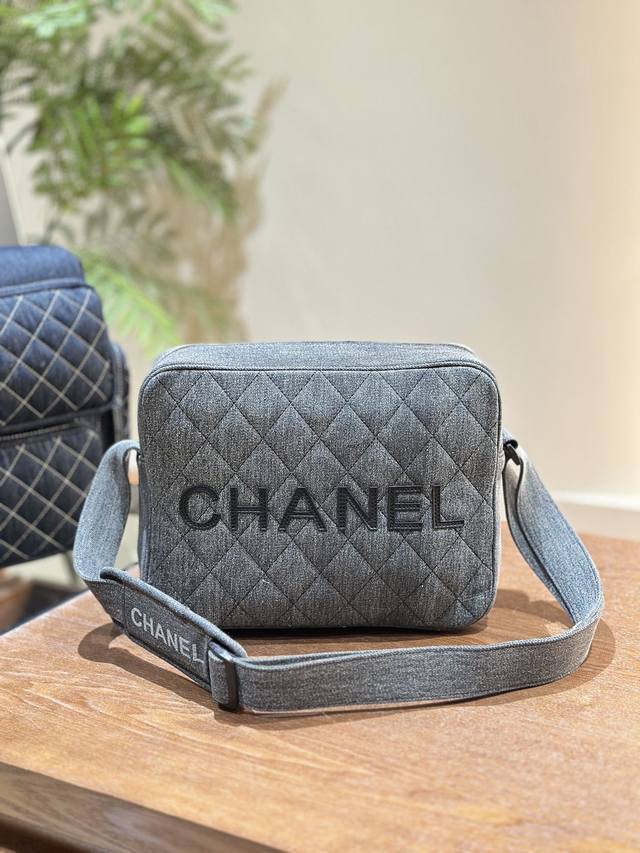 Chanel中古相机包 26×20