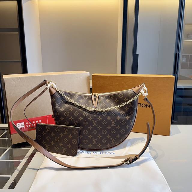 芯片版本 高版本全套包装牛皮系列lv专柜爆款loop Hobo腋下包～配长带可肩背！配内胆小包专柜同款！支持芯片扫描众多明星追捧的单品哦 原版牛皮顶级18K金五