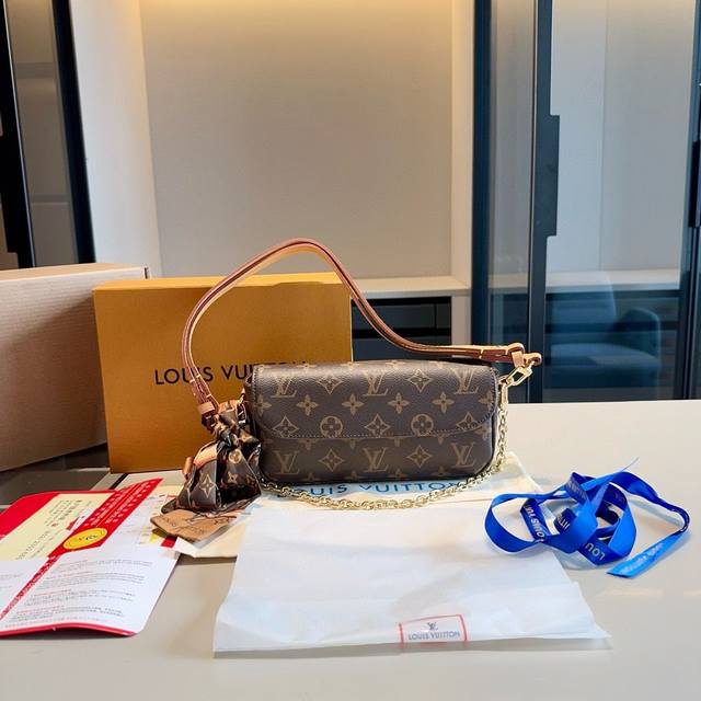 芯片版本 顶级货全套包装 动态变码芯片牛皮系列赠送原版丝巾！ 升级版全钢五金lv专柜爆款ivy Woc麻将包～配链条和皮带～非常实用众多明星追捧的单品哦 原版老