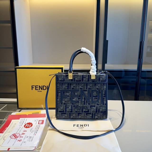 新品推荐 高端货新款蓝色老花～雪尼尔绒系列fendi芬迪专柜新款购物袋～Tote托特包！最新小号sunshine绝对超！火爆！采用进口老花面料配牛皮高端工艺！顶