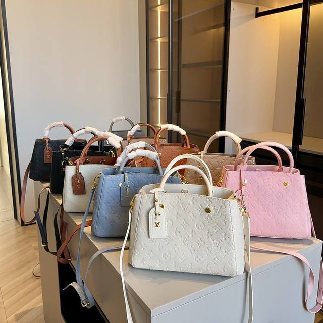 新品推荐 升级版超全10色lv专柜同款小压花系列蒙田包大压花～配长肩带可手提可肩背～永不过时！众多明星追捧的单品哦 原版面料五金 原单品质 Size：28*19