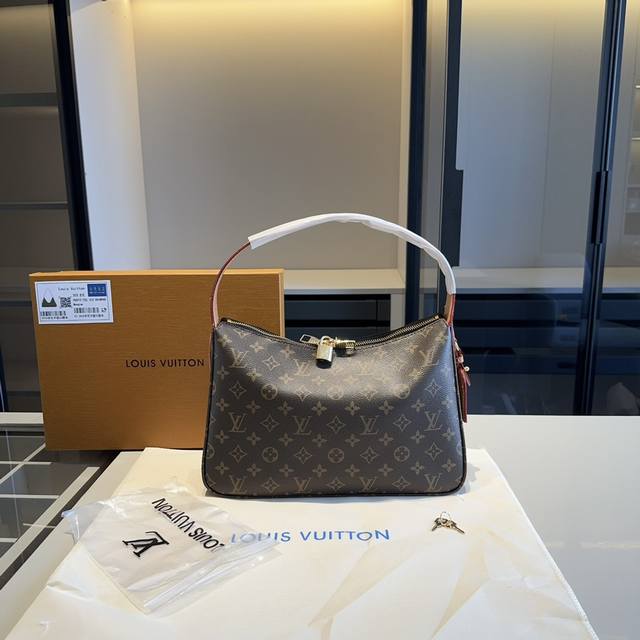 新品推荐 高端货lv路易威登新款slouchy腋下包专柜同款~走到哪都是回头率原版牛皮原版18K金五金 激光logo!完美走线 同等品质绝对价位最低哦平时出门的 新品推荐 高端货lv路易威登新款slouchy腋下包专柜同款~走到哪都是回头率原版牛皮原版18K金五金 激光logo!完美走线 同等品质绝对价位最低哦平时出门的