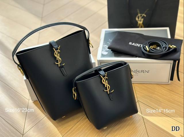 全套包装 Ysl新款le37水桶包 ＃Rose新宠 柔软亮面小牛皮材质有光滑的触感，外观明亮而富有光泽并能完美地反射光线。有多种背携方式，堪称日常佳选：斜挎休闲