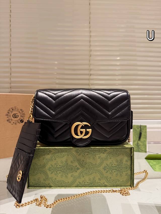 配盒 升级版 Size：21.13Cm Gucci Marmont 新款 一定要入手的小马蒙包 Marmont最最经典的双g 升级版牛皮 皮质！五金！对纹！完美