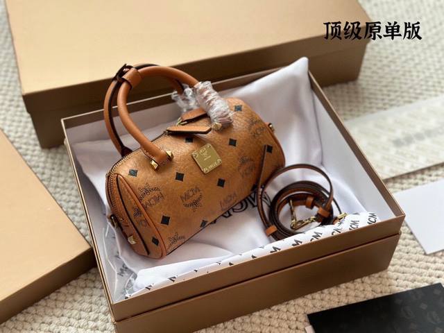 原单顶级 青岛代工 全钢五金 Mcm 原单茶金 Mini Nano 枕头包 Mcm Ss21 Mini Nano 枕头包 可爱到爆炸 青岛原厂，可单肩，斜挎，手