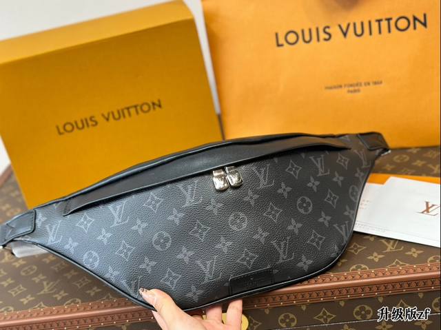 折叠盒 L家 腰包 胸包 亦可单肩背挎或斜挎， 棉质帆布内衬 原单五金+原版皮料！ 尺寸：38*17Cm 搜索lv 腰包