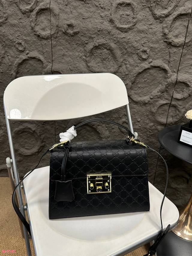 配折叠盒 酷奇gucci 黑金月光宝盒黑金手柄款 斜挎休闲 手提正式 多种场景使用！ 尺寸28.20Cm