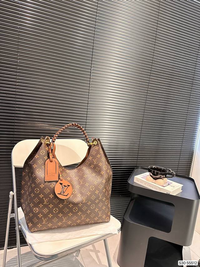 Lv托特 优雅流畅 气场十足 时髦又精致 颜值天花板 尺寸：35 28 货号55512