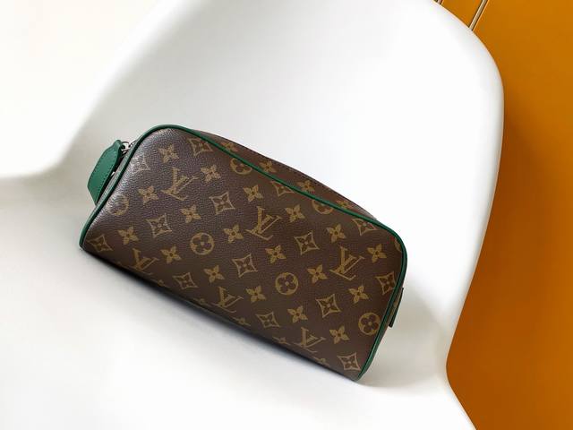 顶级原单 变码芯片 M12638浅蓝 M12639绿色 M12640藏红 M12641玫红 M12642深蓝 M12643黄色 M12863绿色压花 M1300