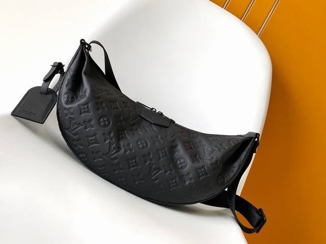 M12850大号 变码芯片 头层牛皮 顶级原单 本款 Hamac 手袋以 Monogram 帆布塑造舒适背携包款。大号主隔层配有牢固拉链，内贴袋可存放玲珑物件。