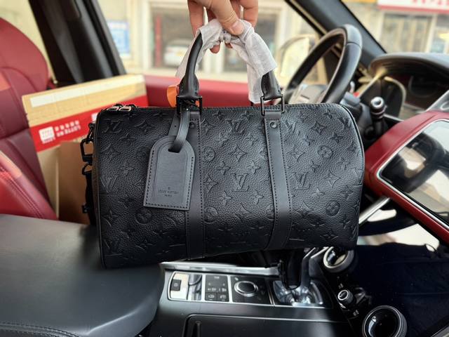 升级版 高端货 新款 “Louis Vuitton”Lv旅行袋 路易威登旅行袋 M22765 Keepall Bandouliere 35可拆卸可节肩带拉链开合 升级版 高端货 新款 “Louis Vuitton”Lv旅行袋 路易威登旅行袋 M22765 Keepall Bandouliere 35可拆卸可节肩带拉链开合