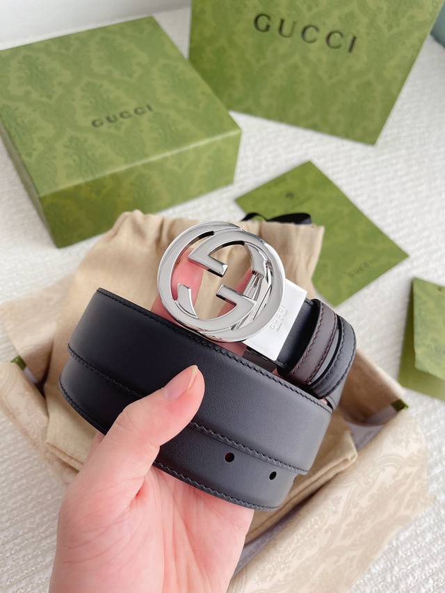 Made In Italy 批 配全套专柜包装 品牌：Gucc 扣头材质：精品实心扣 产品详情：Gucci升级版原单腰带，实物拍摄一等一好质量。定制进口原版皮，